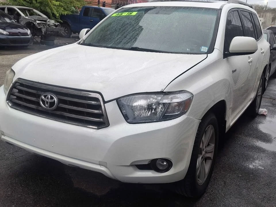2009 Toyota Highlander - Image 2 of 10