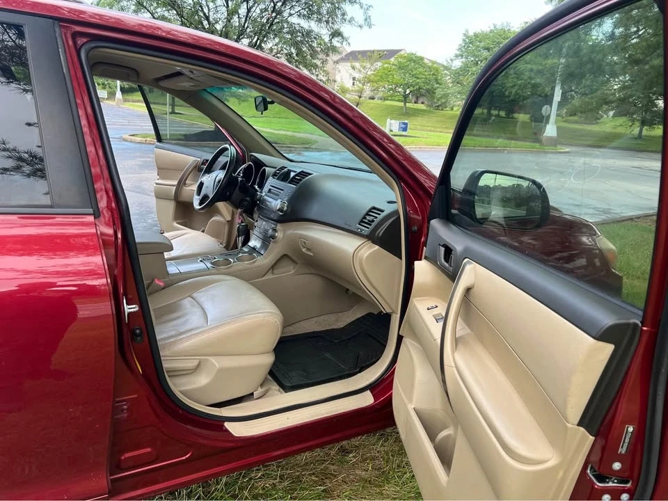 2009 Toyota Highlander - Image 16 of 20