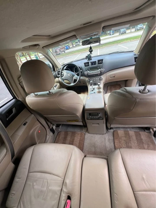 2009 Toyota Highlander - Image 8 of 9