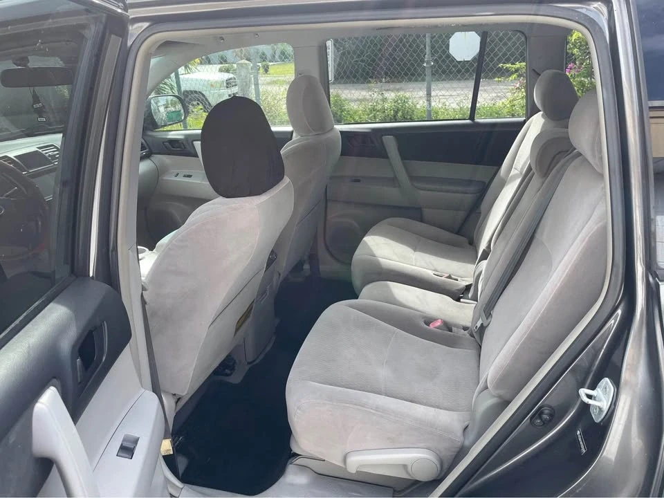2009 Toyota Highlander - Image 12 of 18