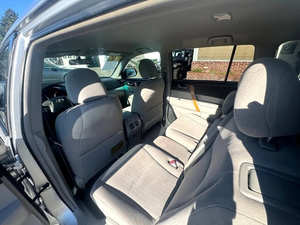2009 Toyota Highlander - Image 17 of 19