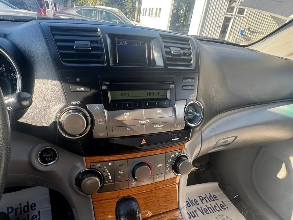 2009 Toyota Highlander - Image 10 of 19