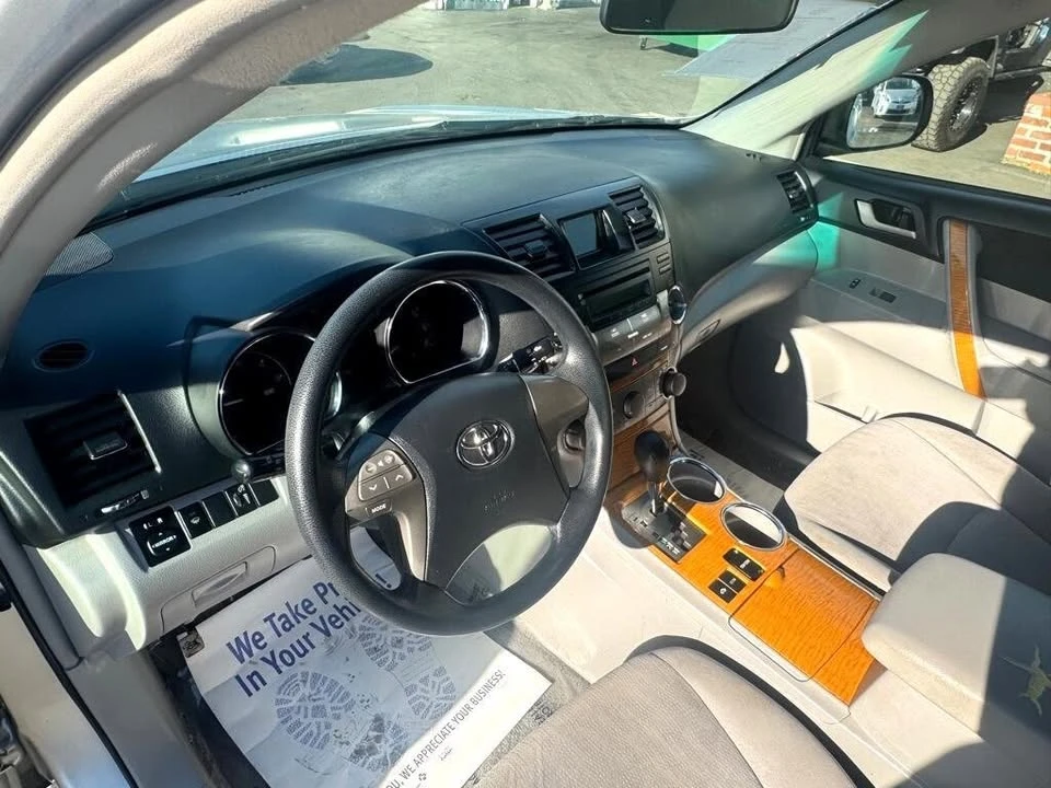 2009 Toyota Highlander - Image 14 of 19