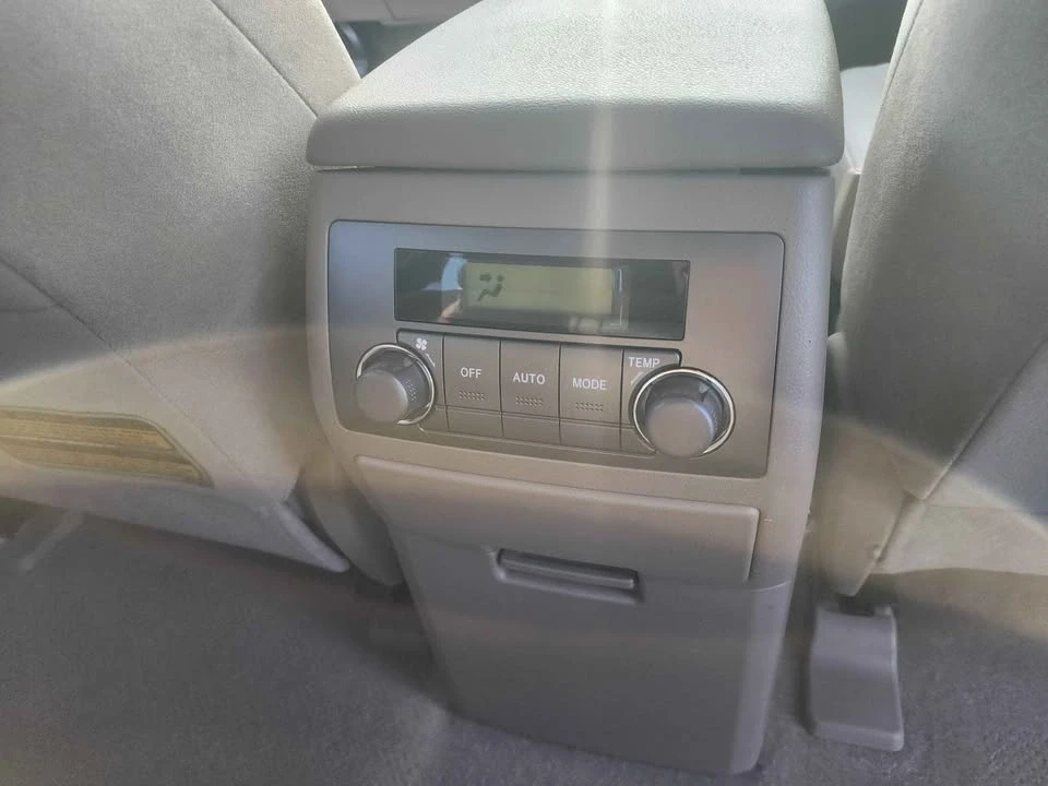 2009 Toyota Highlander - Image 14 of 20
