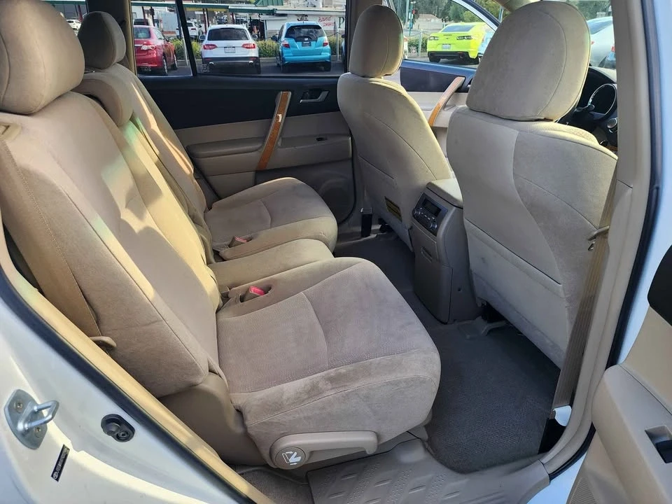2009 Toyota Highlander - Image 13 of 20