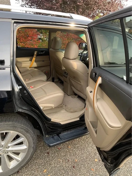 2009 Toyota Highlander - Image 10 of 15