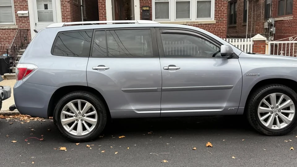 2009 Toyota Highlander - Image 3 of 18
