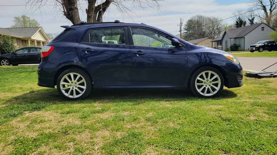 2009 Toyota Matrix 2nd Gen - Image 2 of 10