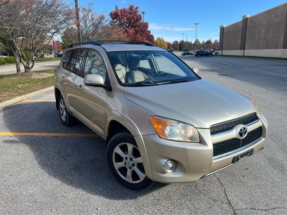 2009 Toyota RAV4 3rd Gen - Image 4 of 12