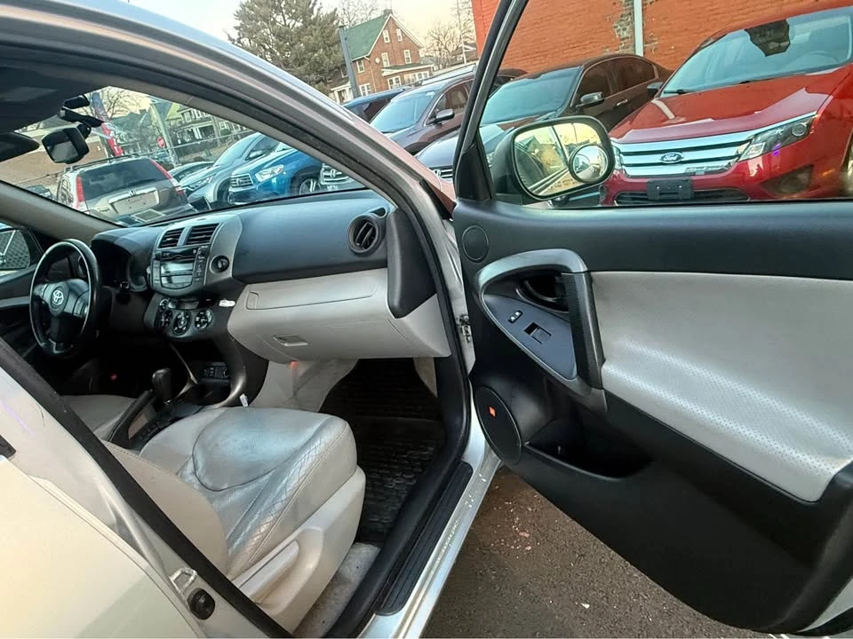 2009 Toyota RAV4 3rd Gen - Image 13 of 15