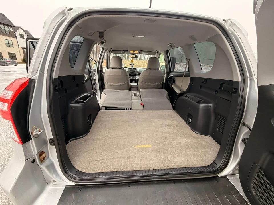 2009 Toyota RAV4 3rd Gen - Image 12 of 14