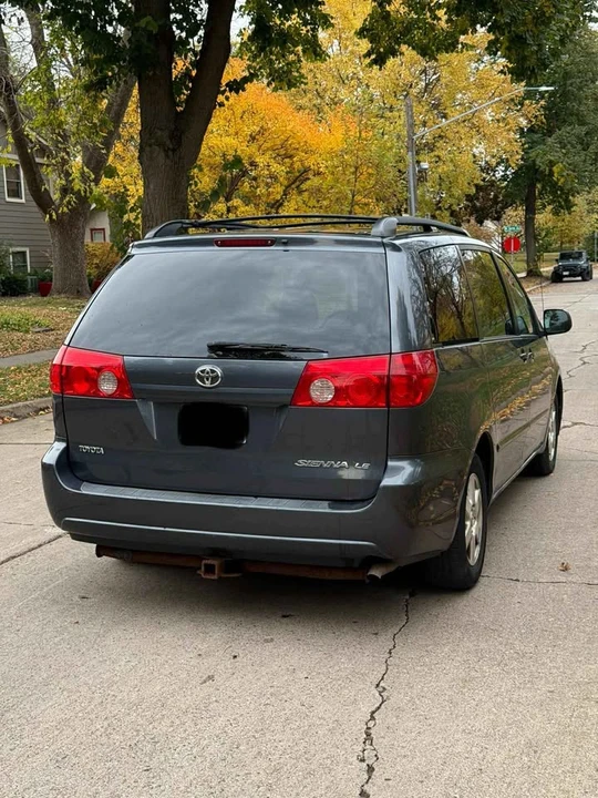 2009 Toyota Sienna 2nd Gen - Image 5 of 12