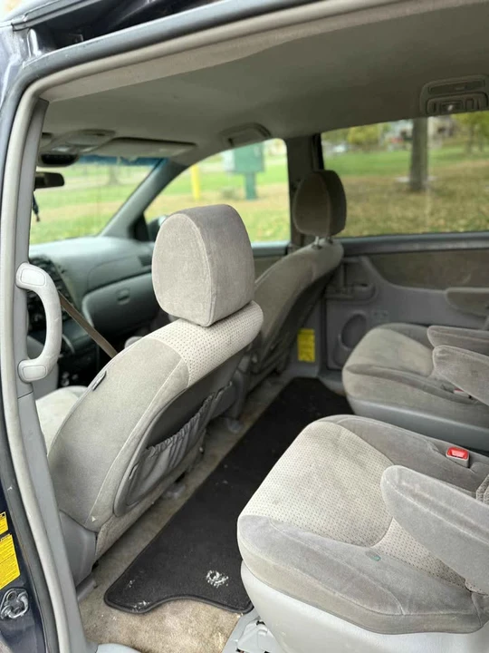 2009 Toyota Sienna 2nd Gen - Image 9 of 12