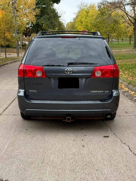 2009 Toyota Sienna 2nd Gen - Image 4 of 12