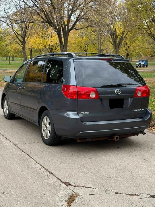 2009 Toyota Sienna 2nd Gen - Image 6 of 12