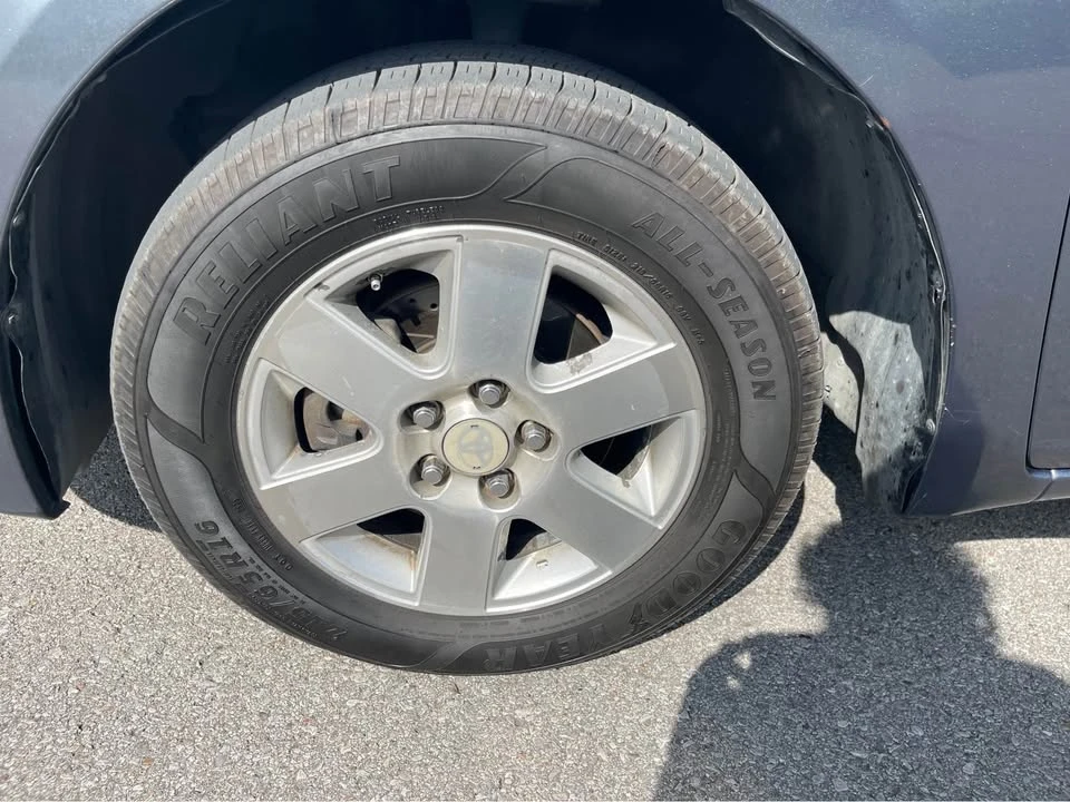 2009 Toyota Sienna 2nd Gen - Image 6 of 12