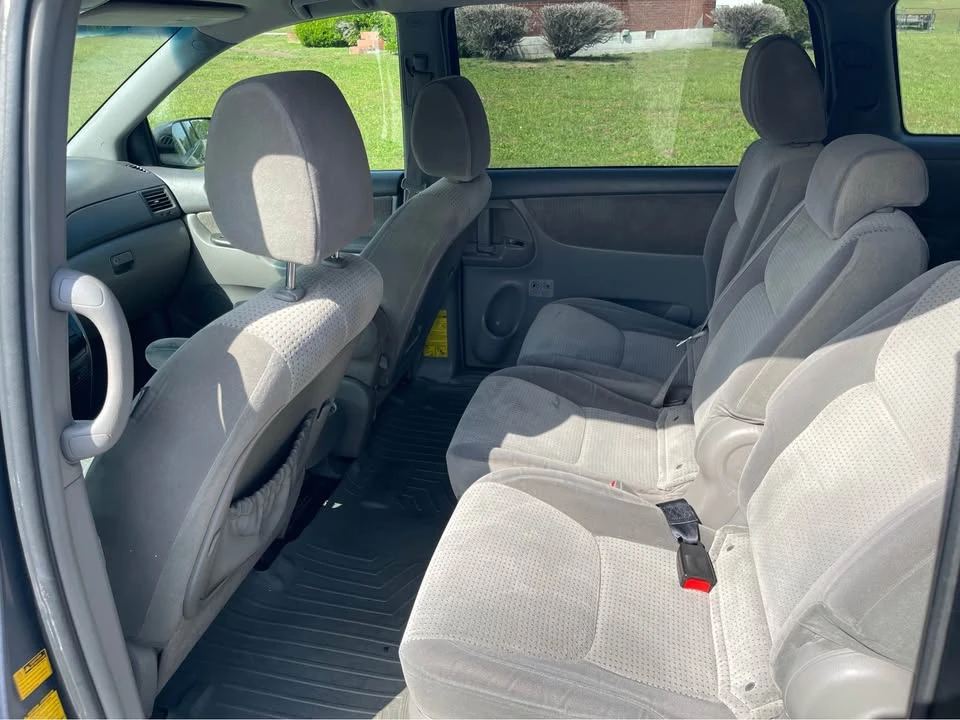 2009 Toyota Sienna 2nd Gen - Image 8 of 12