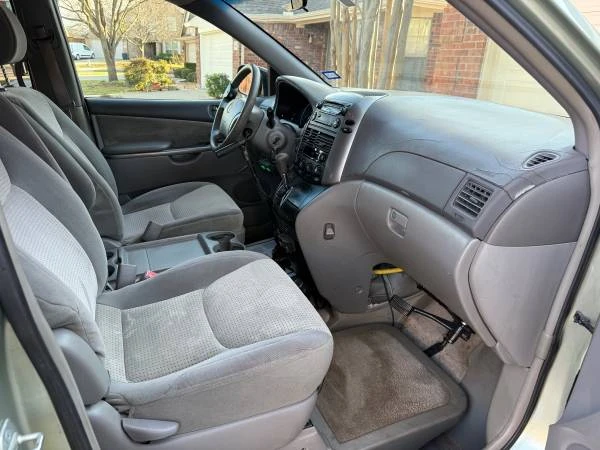 2009 Toyota Sienna 2nd Gen - Image 7 of 13