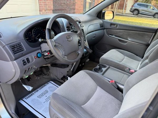 2009 Toyota Sienna 2nd Gen - Image 12 of 13