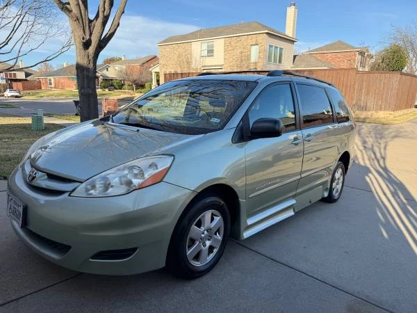 2009 Toyota Sienna 2nd Gen - Image 3 of 13