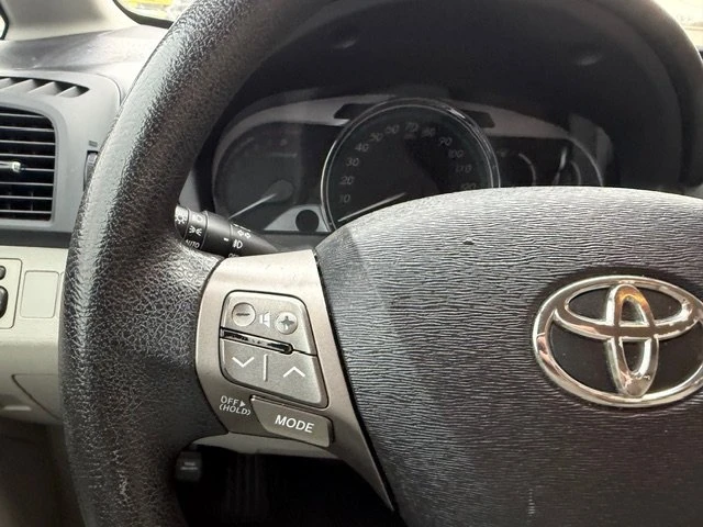 2009 Toyota Venza - Image 14 of 18