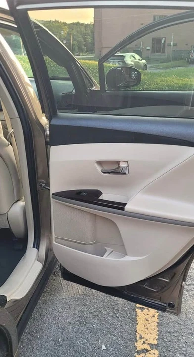 2009 Toyota Venza - Image 9 of 10