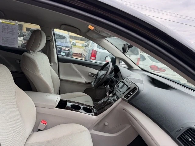 2009 Toyota Venza - Image 10 of 18
