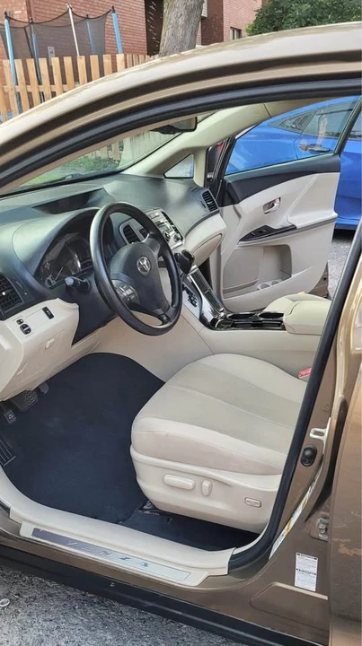 2009 Toyota Venza - Image 7 of 10