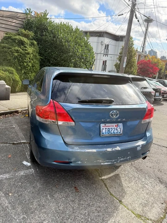 2009 Toyota Venza - Image 2 of 3