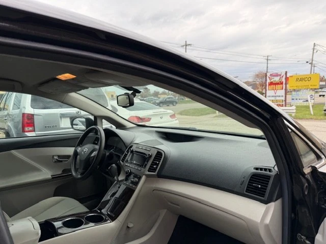 2009 Toyota Venza - Image 9 of 18