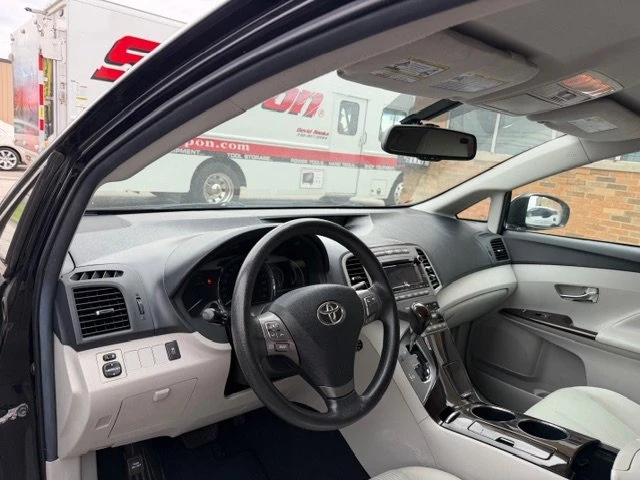 2009 Toyota Venza - Image 7 of 18
