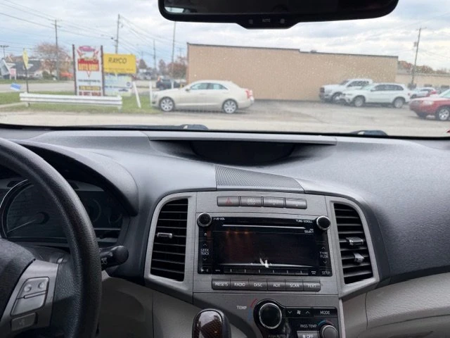 2009 Toyota Venza - Image 17 of 18