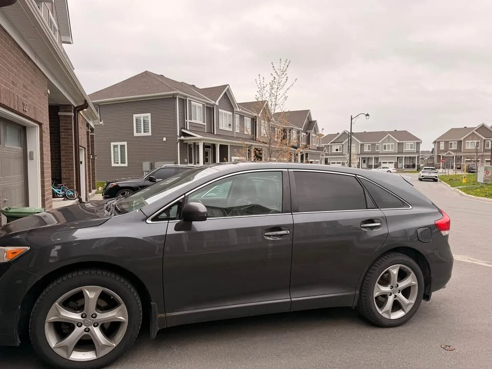 2009 Toyota Venza - Image 3 of 12