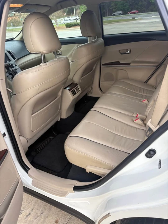 2009 Toyota Venza - Image 8 of 13