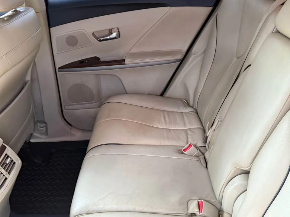 2009 Toyota Venza - Image 10 of 19