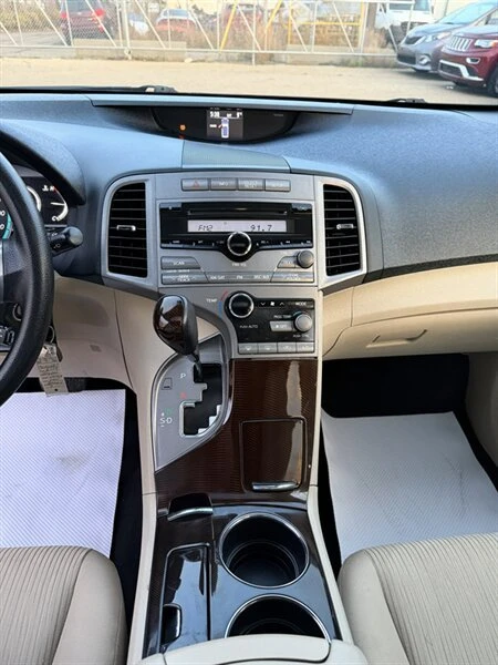 2009 Toyota Venza - Image 12 of 15