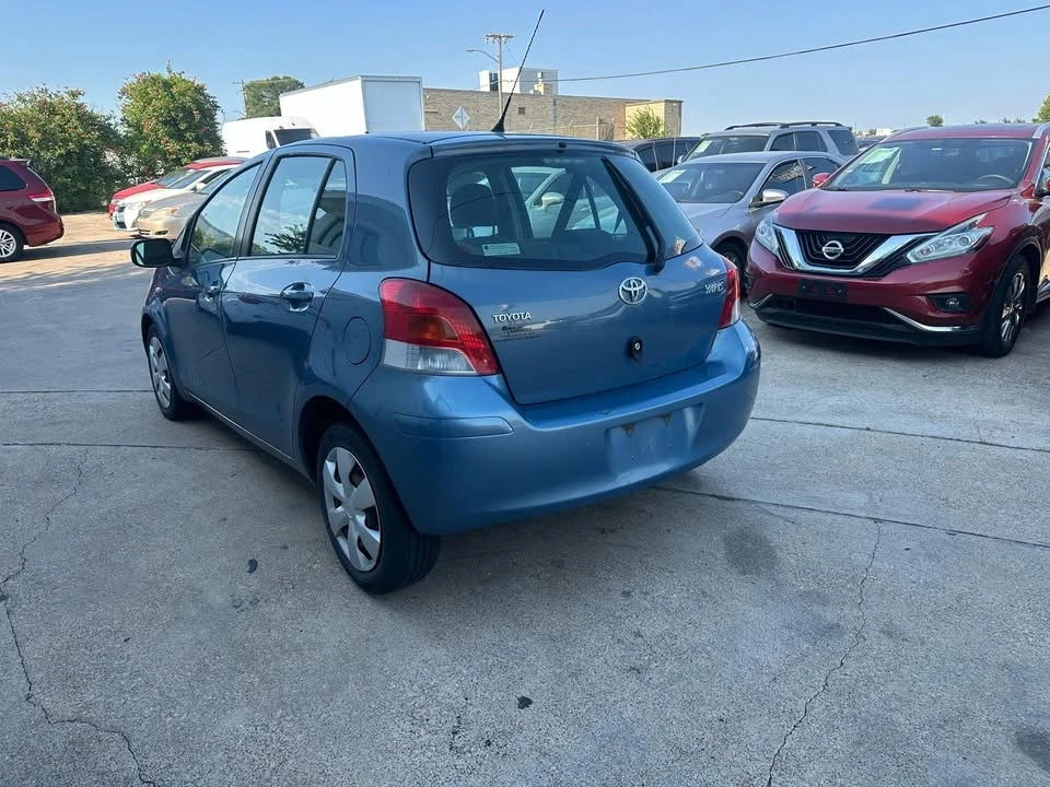 2009 Toyota Yaris - Image 2 of 7