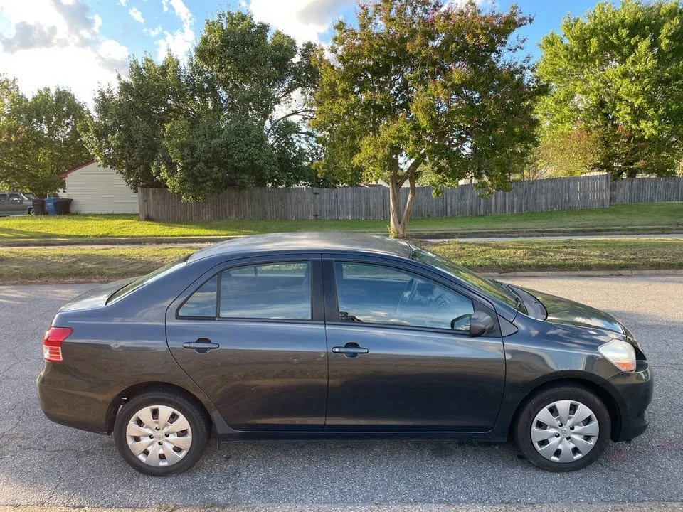 2009 Toyota Yaris - Image 7 of 12