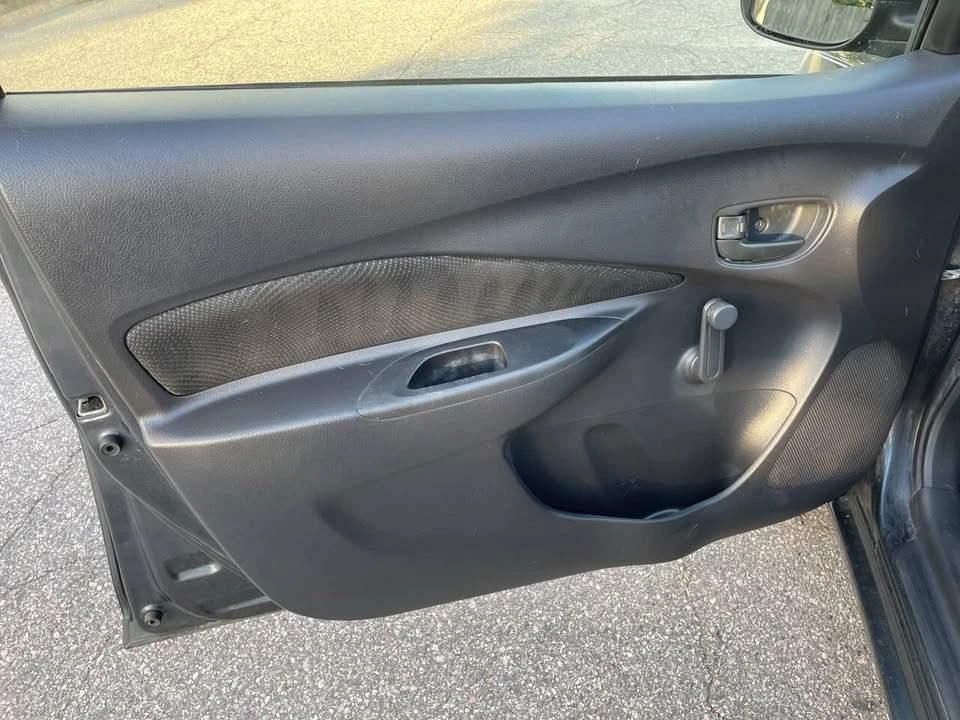 2009 Toyota Yaris - Image 11 of 12