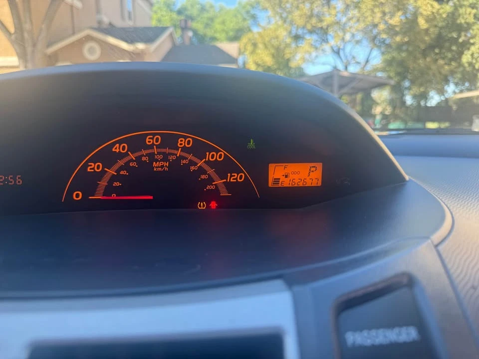 2009 Toyota Yaris - Image 11 of 13