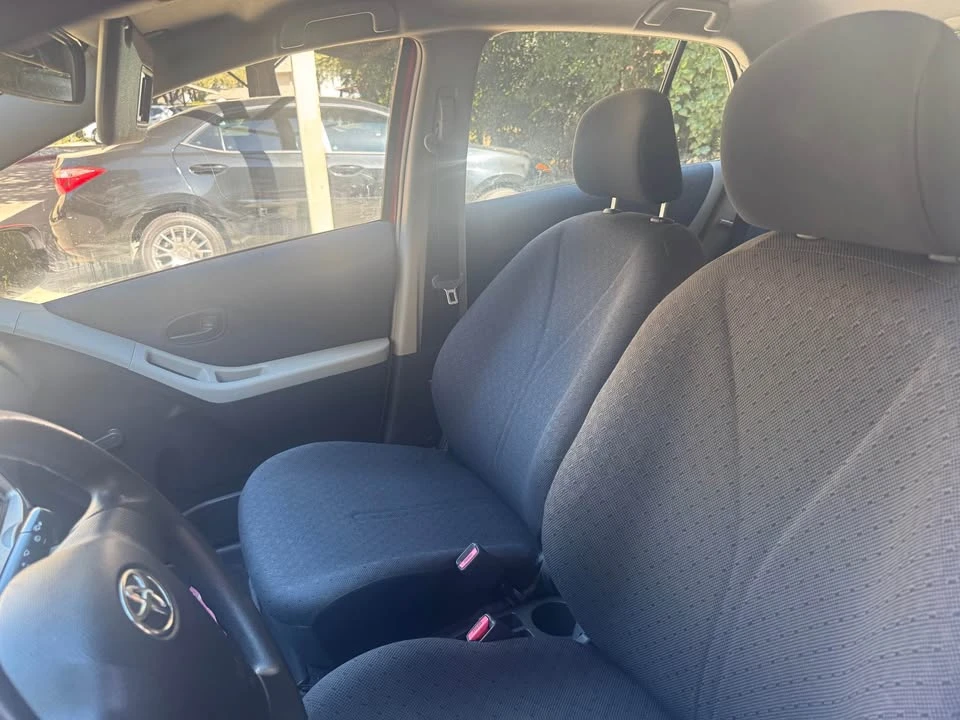 2009 Toyota Yaris - Image 10 of 13