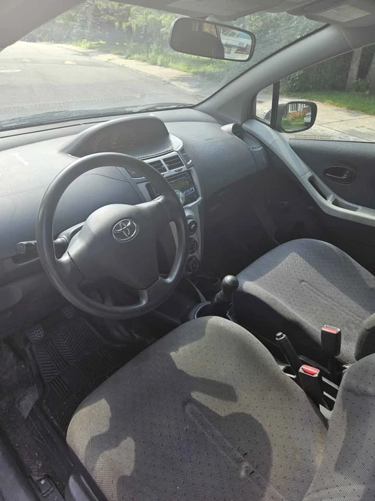 2009 Toyota Yaris - Image 6 of 7