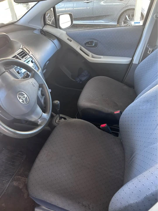 2009 Toyota Yaris - Image 5 of 11