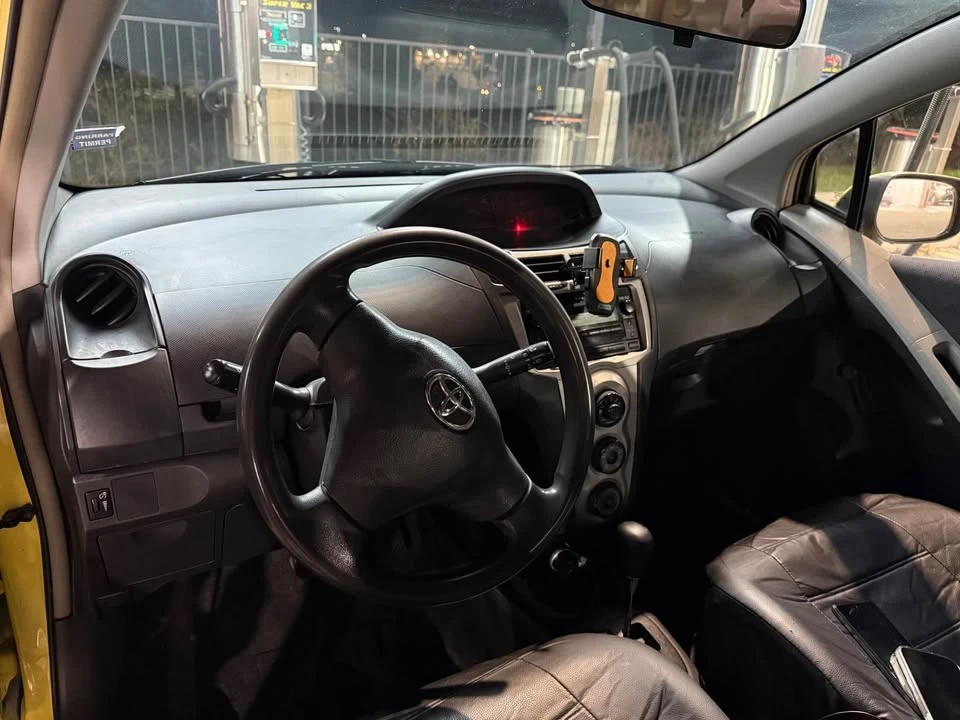 2009 Toyota Yaris - Image 6 of 9