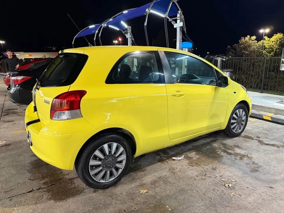 2009 Toyota Yaris - Image 2 of 9