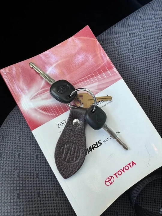 2009 Toyota Yaris - Image 14 of 17