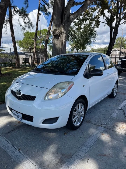 2009 Toyota Yaris - Image 2 of 17