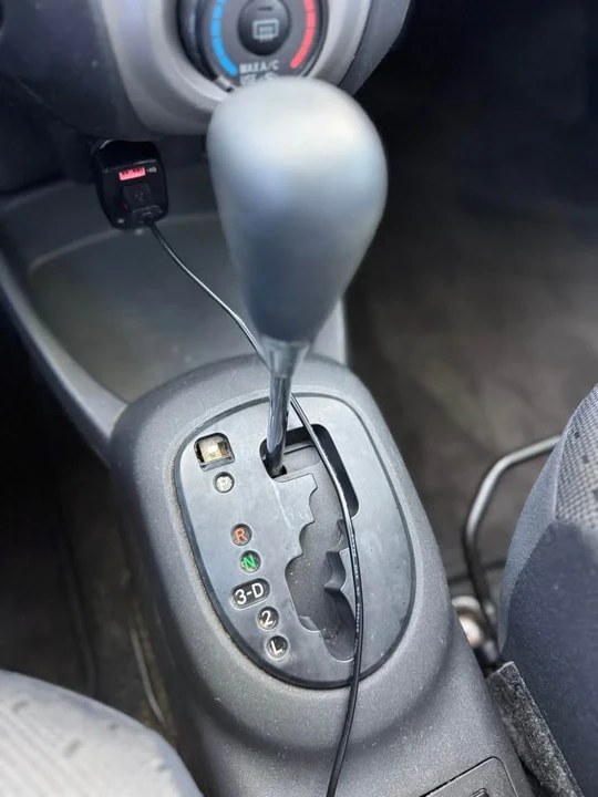 2009 Toyota Yaris - Image 16 of 17