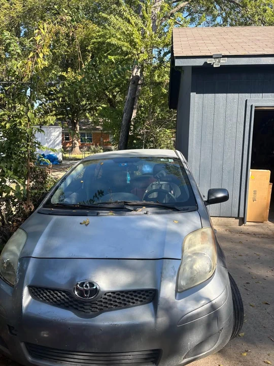 2009 Toyota Yaris - Image 2 of 5