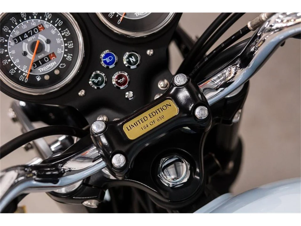 2009 Triumph New Bonneville - Image 17 of 31